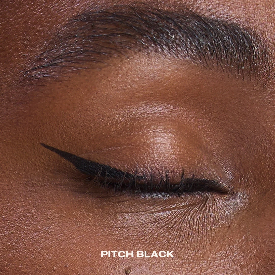 LIQUID EYELINER PITCH BLACK - Image 5