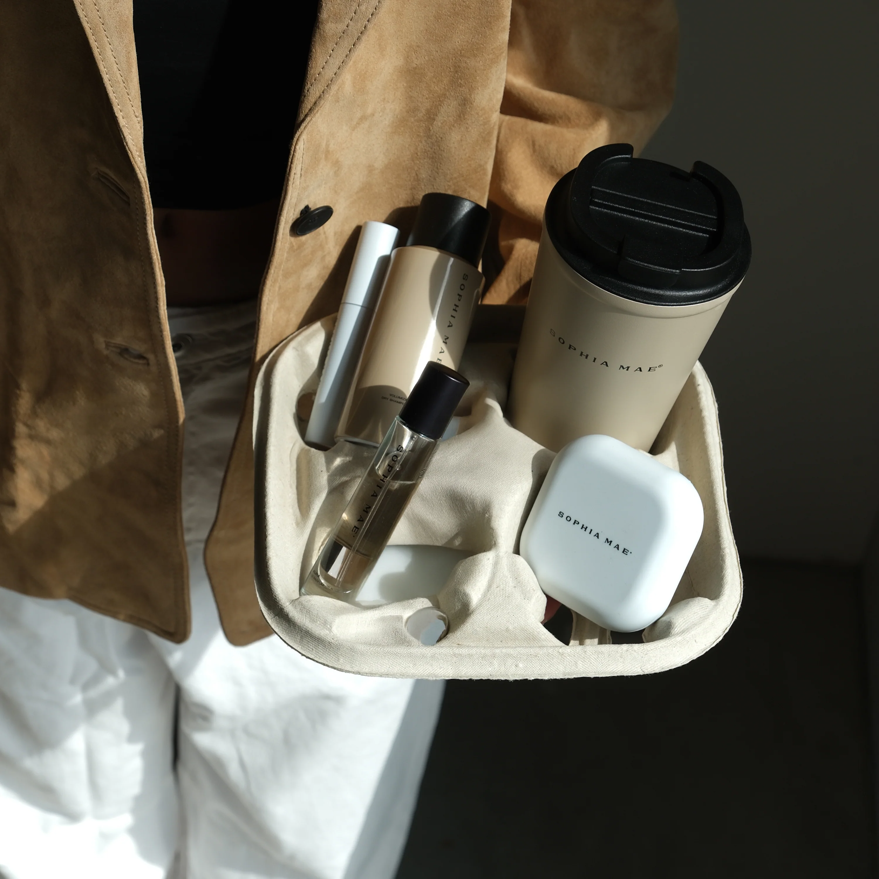 TRAVEL MUG - Image 4